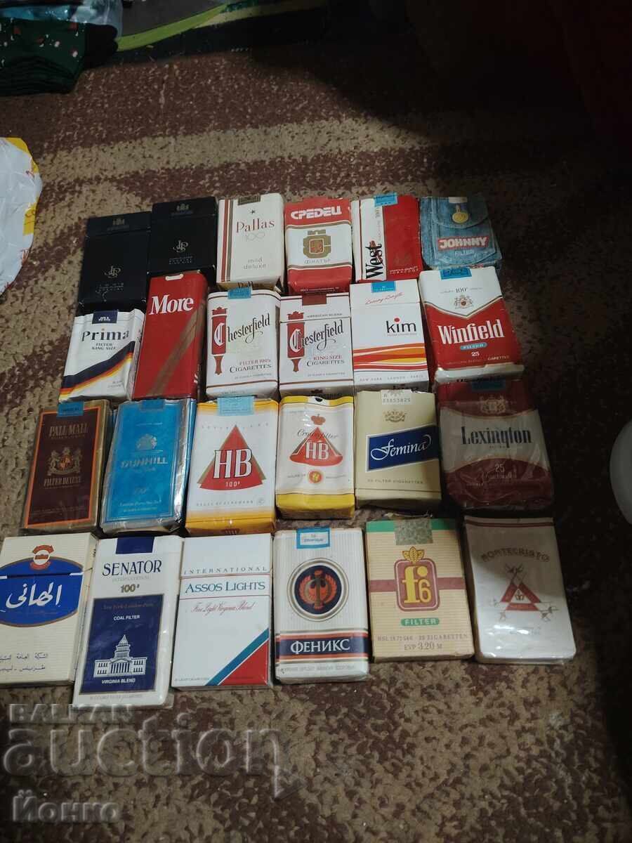 Pachete vechi de țigări Pachete vechi de țigări