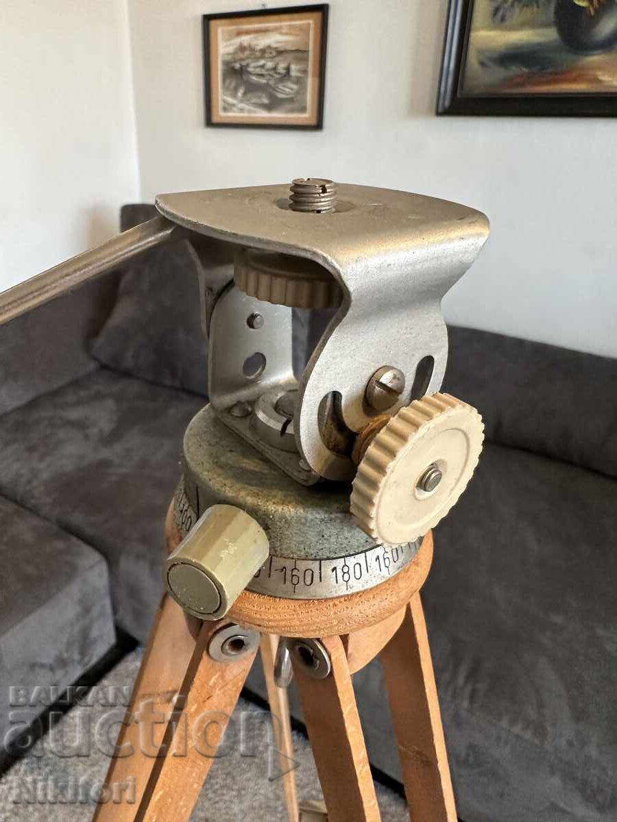 Доставка на Дървен Фото Статив Тринога