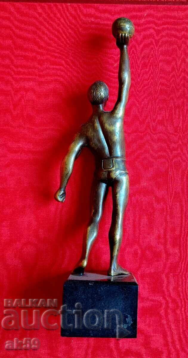 Livrarea Figurină metalică atlet Livrarea Figurină metalică atlet