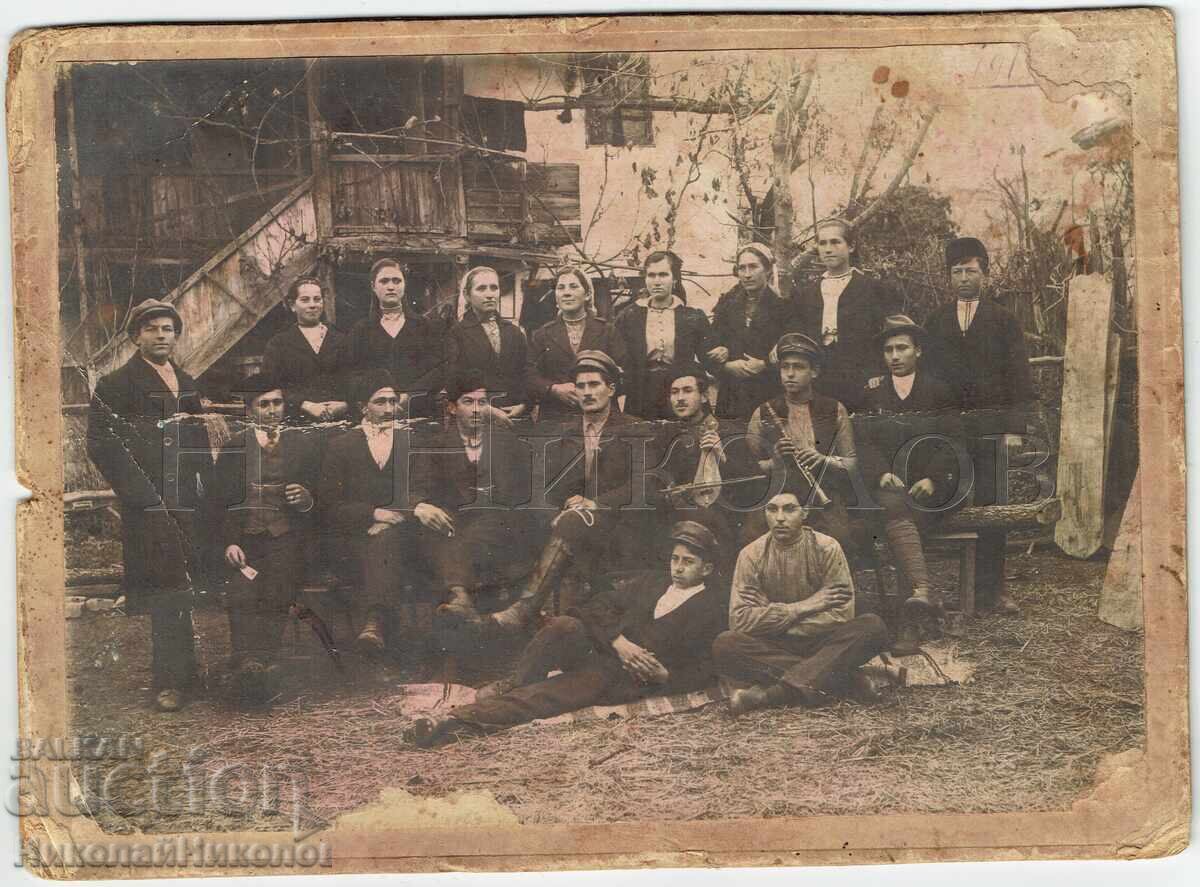 OLD PHOTO CARDBOARD RURAL GATHERING E870