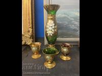 Συλλεκτικό βάζο και τρία φλιτζάνια Βοημίας/Τσεχίας/