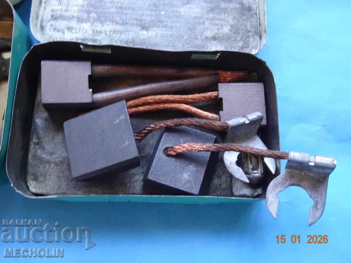 PERII PENTRU MAȘINI VECHI LOT cu preț € 20.00 | 39.12 BGN