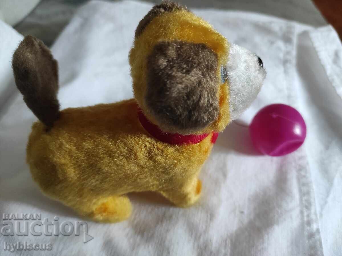 Jucărie mecanică vintage câine cu preț € 15.00 | 29.34 BGN