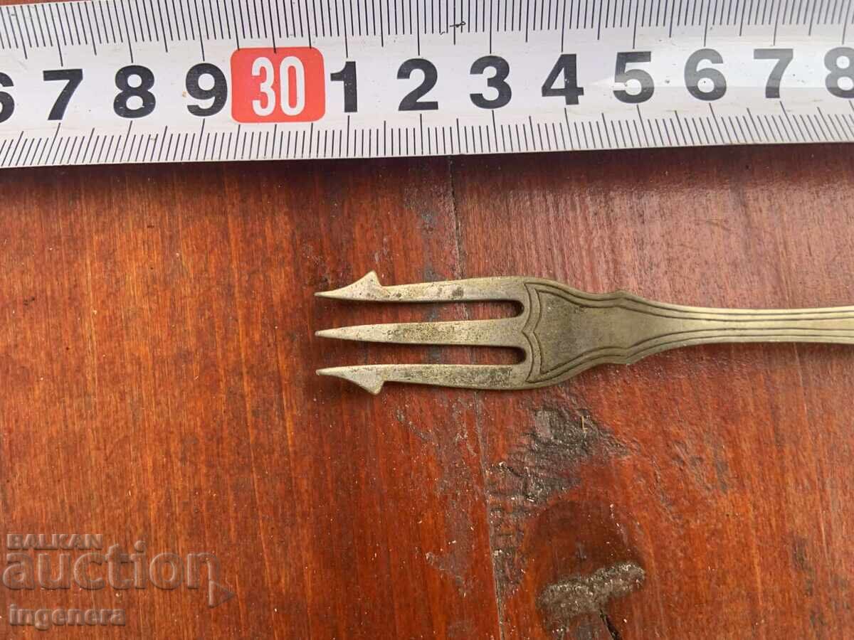 Πιρούνι ασημένιο με σήμανση αντίκα - Παλιά Αγγλία με τιμή € 12.00 | 23.47 BGN