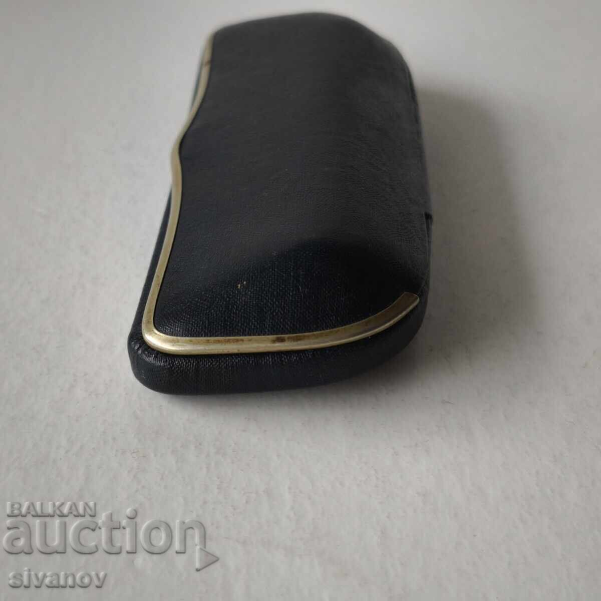 Δημοπρασία Παλιά θήκη γυαλιών σκληρή θήκη μαύρη #6241