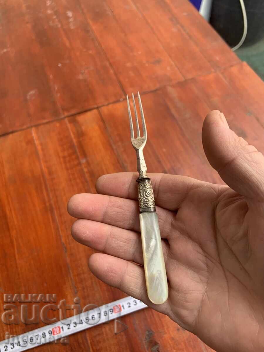 Furculiță argintată sidef veche - Anglia - 6