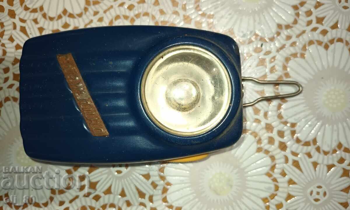 Ολοκαίνουργιο φακός, αχρησιμοποίητος