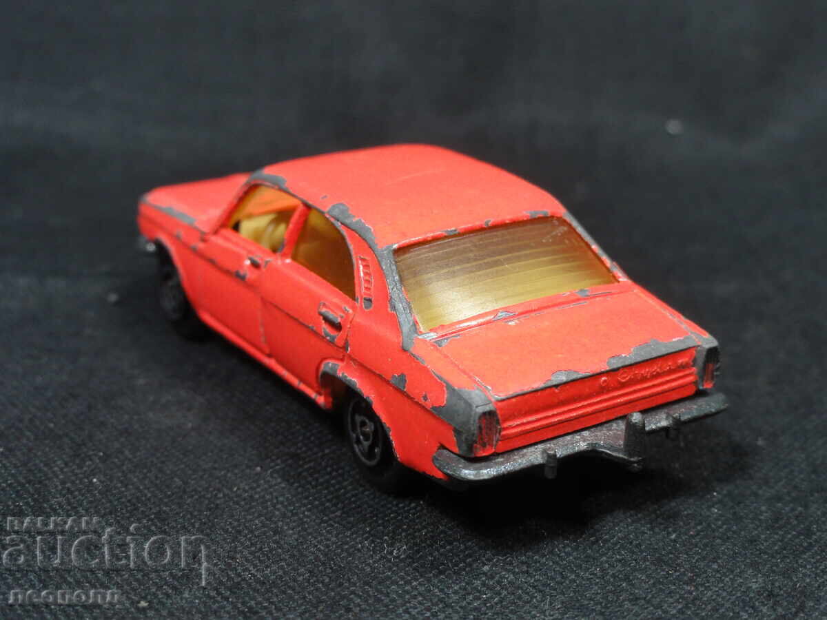 Licitație VECHE CĂRUCIOR METALIC RETRO CHRYSLER 180 MAJORETTE FRANȚA