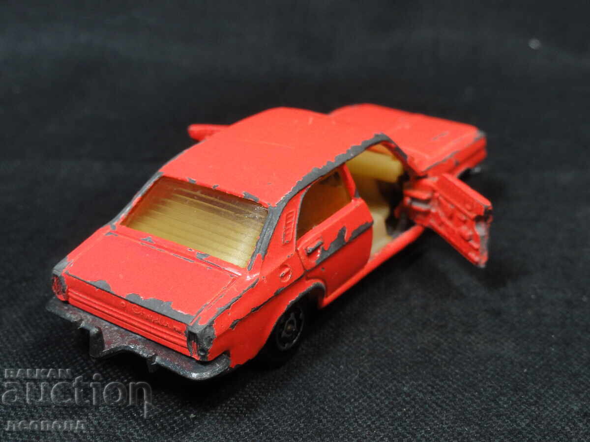 Livrarea VECHE CĂRUCIOR METALIC RETRO CHRYSLER 180 MAJORETTE FRANȚA