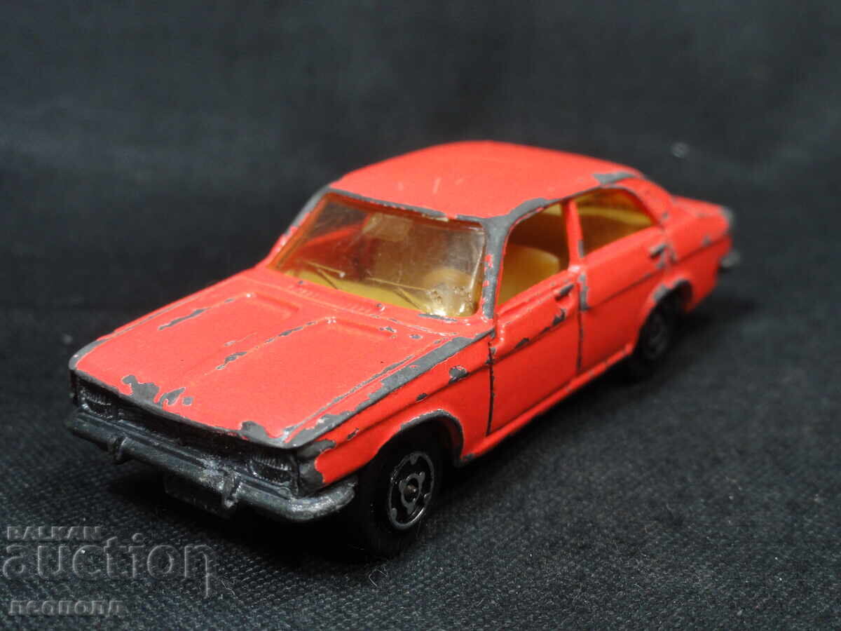 VECHE CĂRUCIOR METALIC RETRO CHRYSLER 180 MAJORETTE FRANȚA