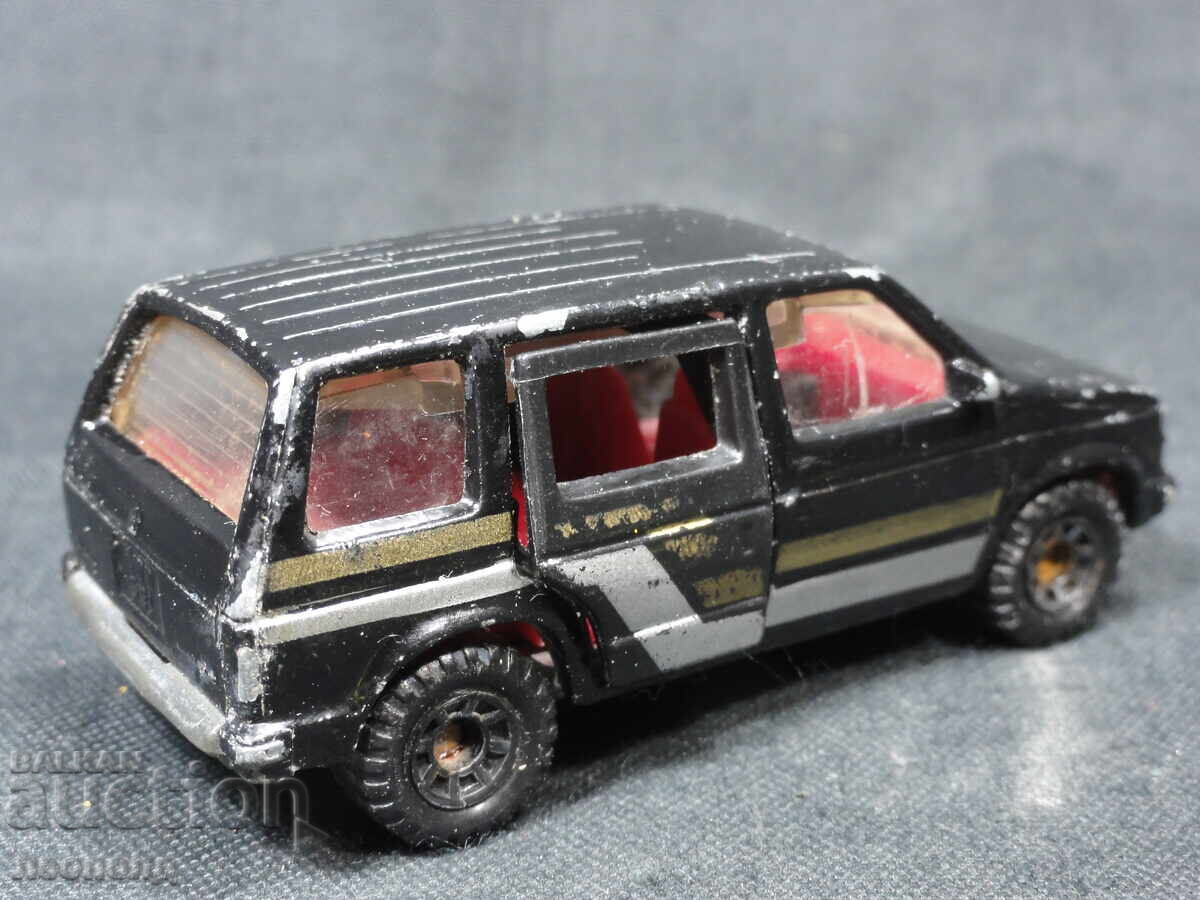 Livrarea VECHIĂ CĂRUȚĂ METALICĂ RETRO DODGE CARAVAN MATCHBOX MACAU