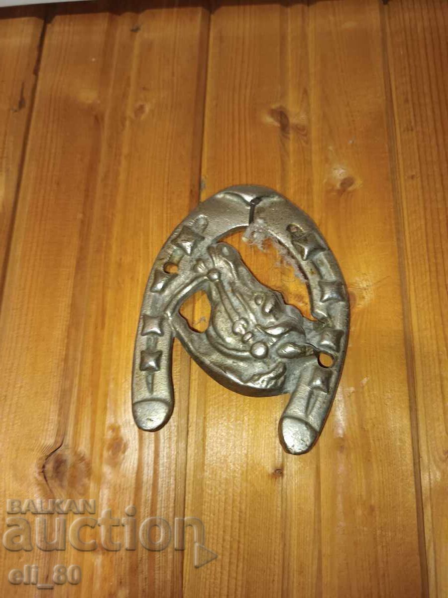 Suvenir din alamă cu preț € 2.00 | 3.91 BGN