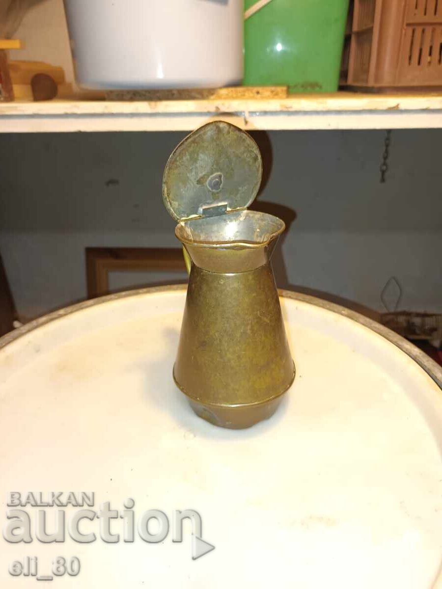Brass can with price € 7.00 | 13.69 BGN