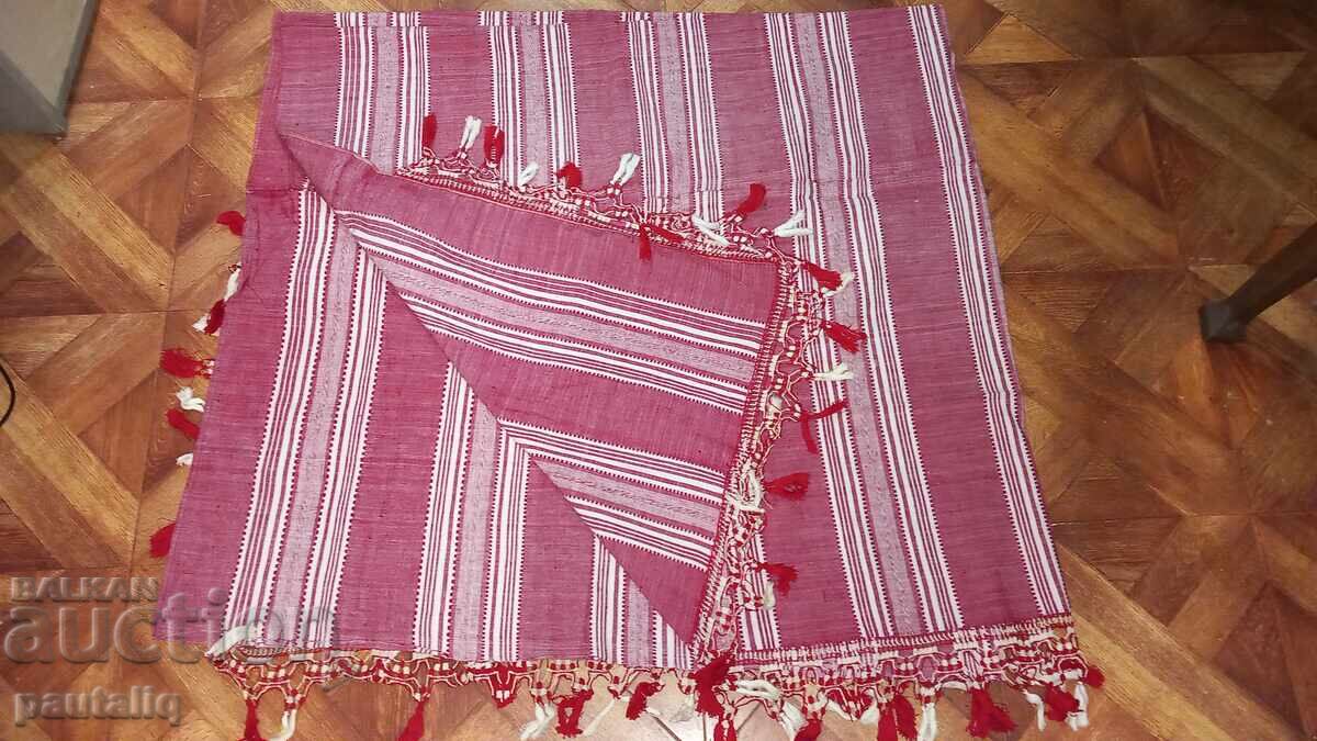 Auction  FITTED SHEET WITH LACE