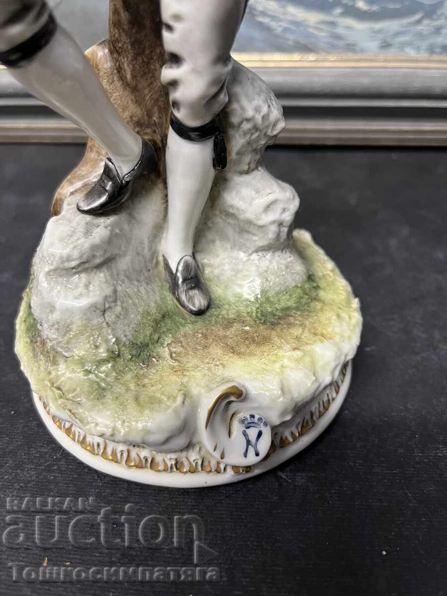 Auction  Collectible Capodimonte porcelain, Italy