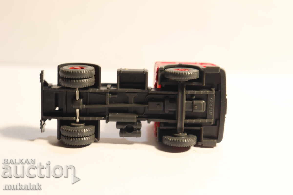 Delivery of WIKING H0 1/87 MERCEDES TRACTOR TRUCK MODEL TIR