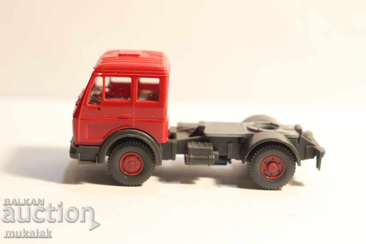 WIKING H0 1/87 MERCEDES TRACTOR TRUCK MODEL TIR