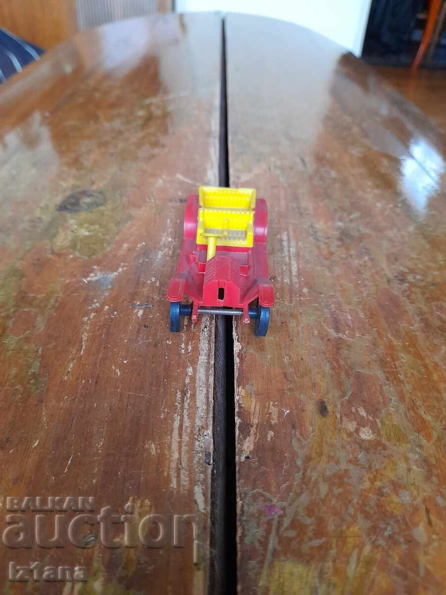 Cărucior vechi Oldtimer Ford cu preț € 11.00 | 21.51 BGN