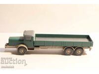 WIKING H0 1/87 MERCEDES?? TRACTOR TRUCK MODEL TIR