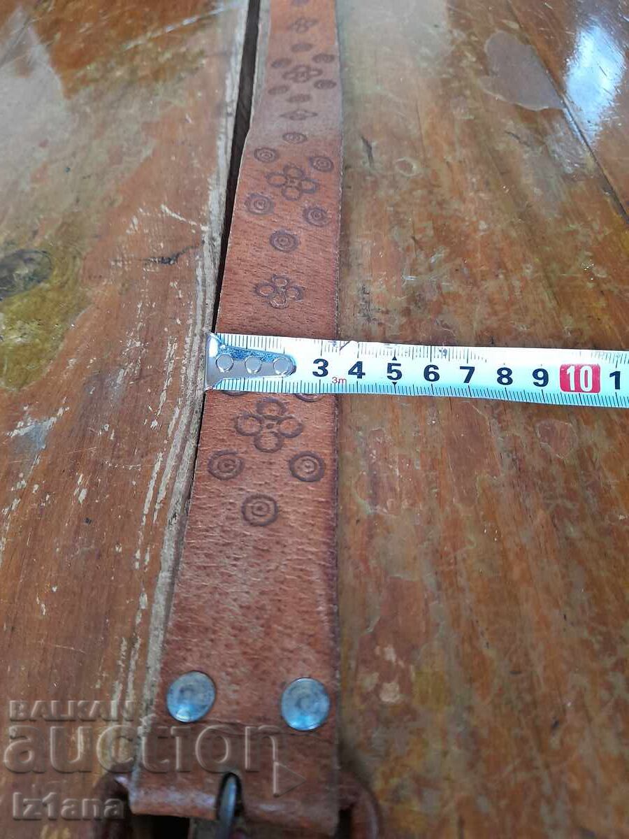 Delivery of Old ladies leather belt