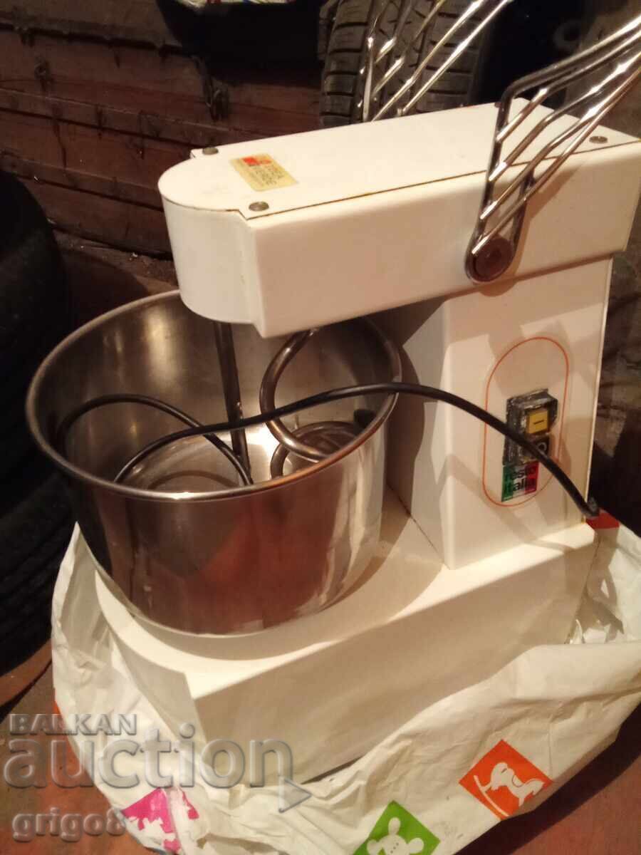 Dough Kneading Machine