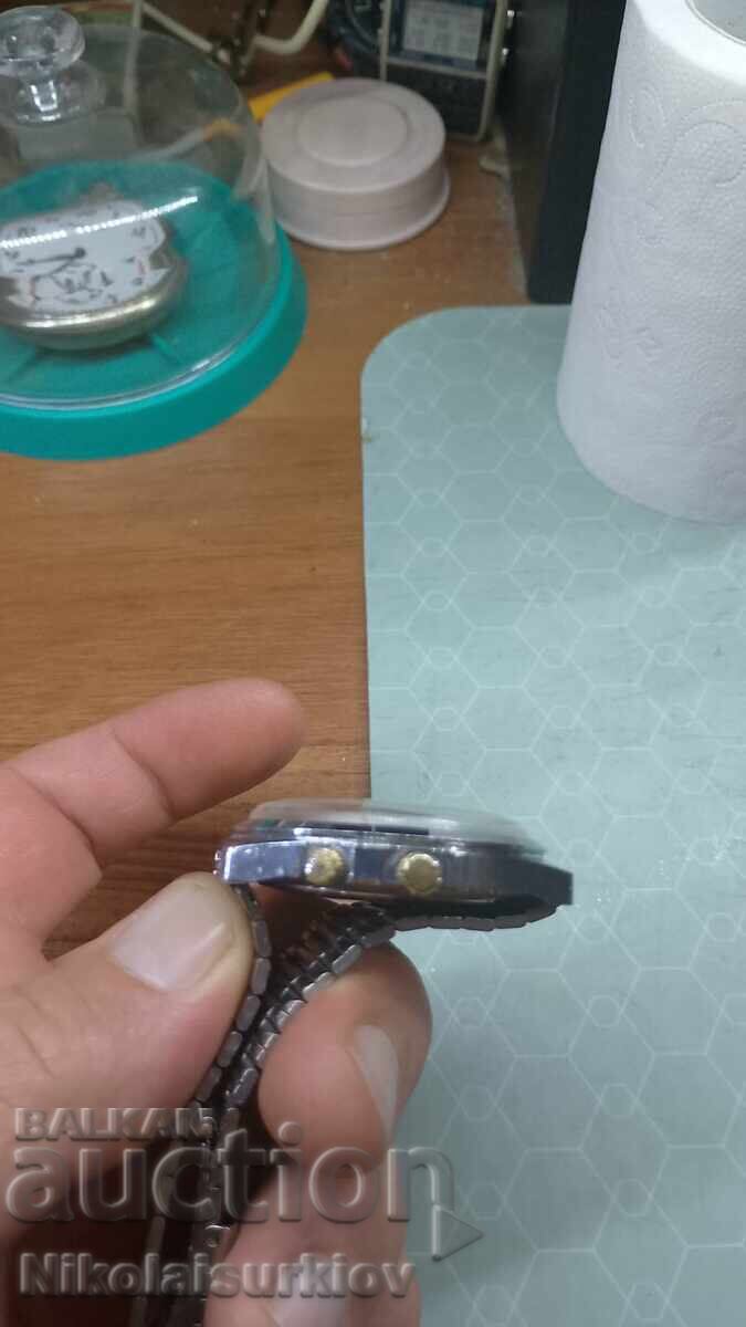 Auction  Rocket calendar