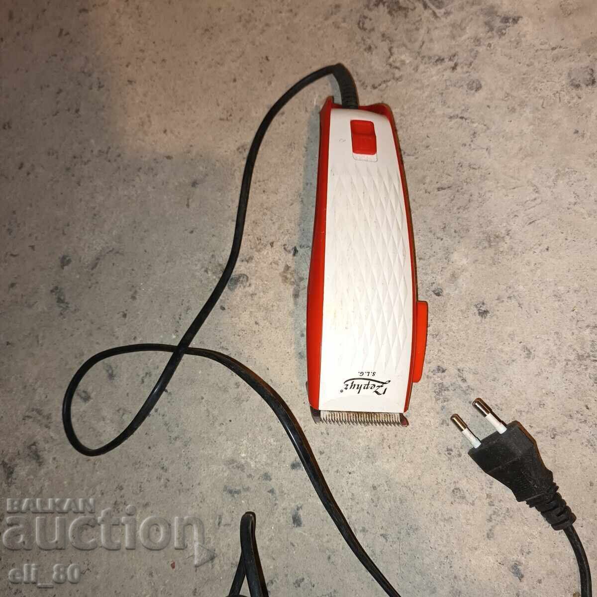 Mașină de tuns electrică. Funcționează excelent