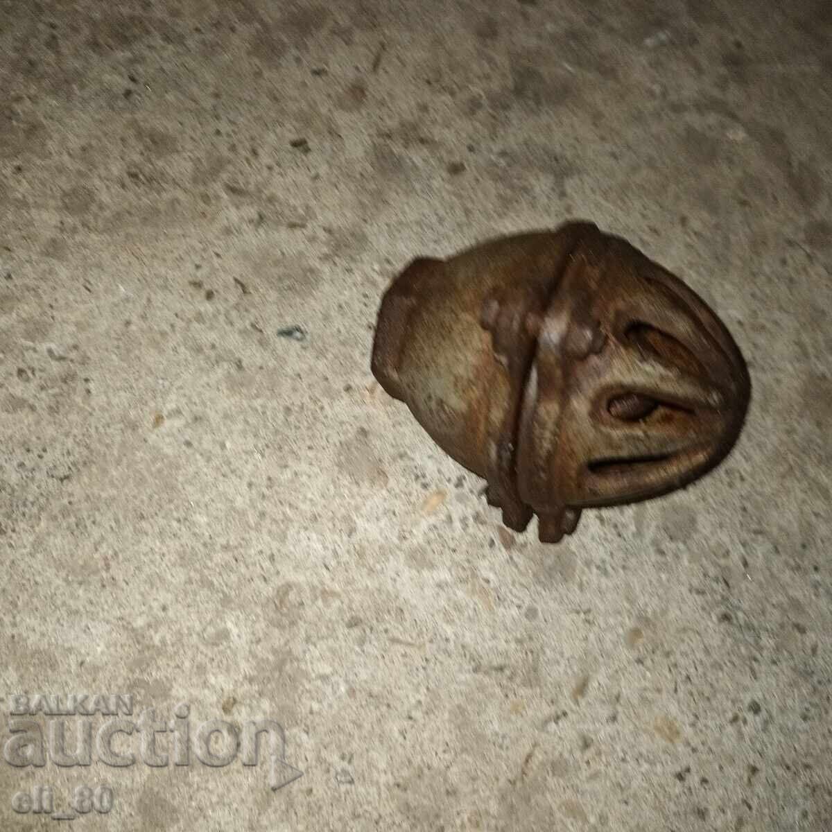 Παλαιό χυτοσιδηρό χυτήριο αναρρόφησης Παλαιό χυτοσιδηρό χυτήριο αναρρόφησης