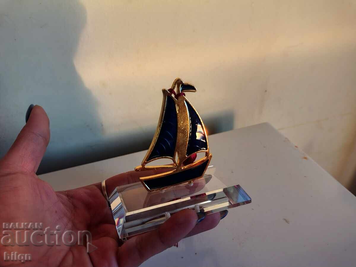 Vapor excelent, Barcă - 6