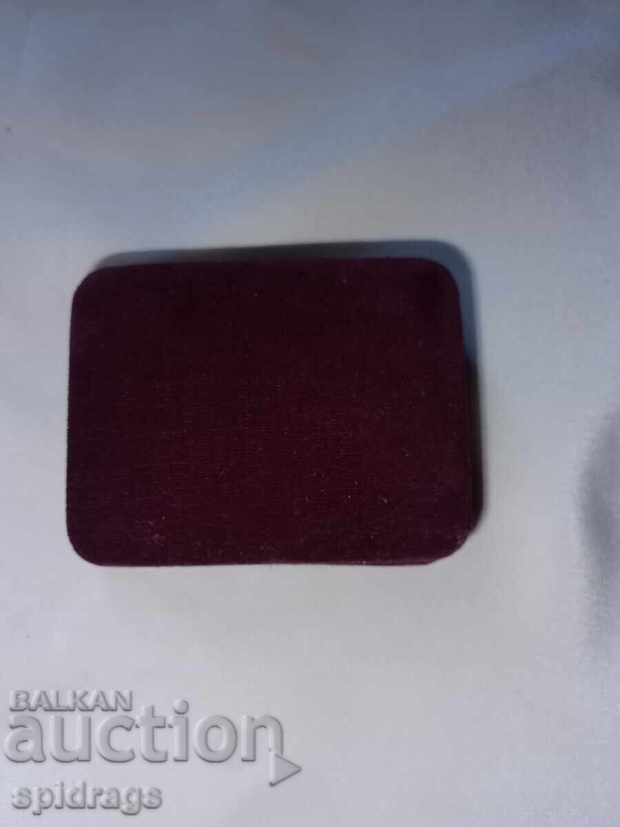 Licitație Broșă de aur de 18k Mikimoto cu perle