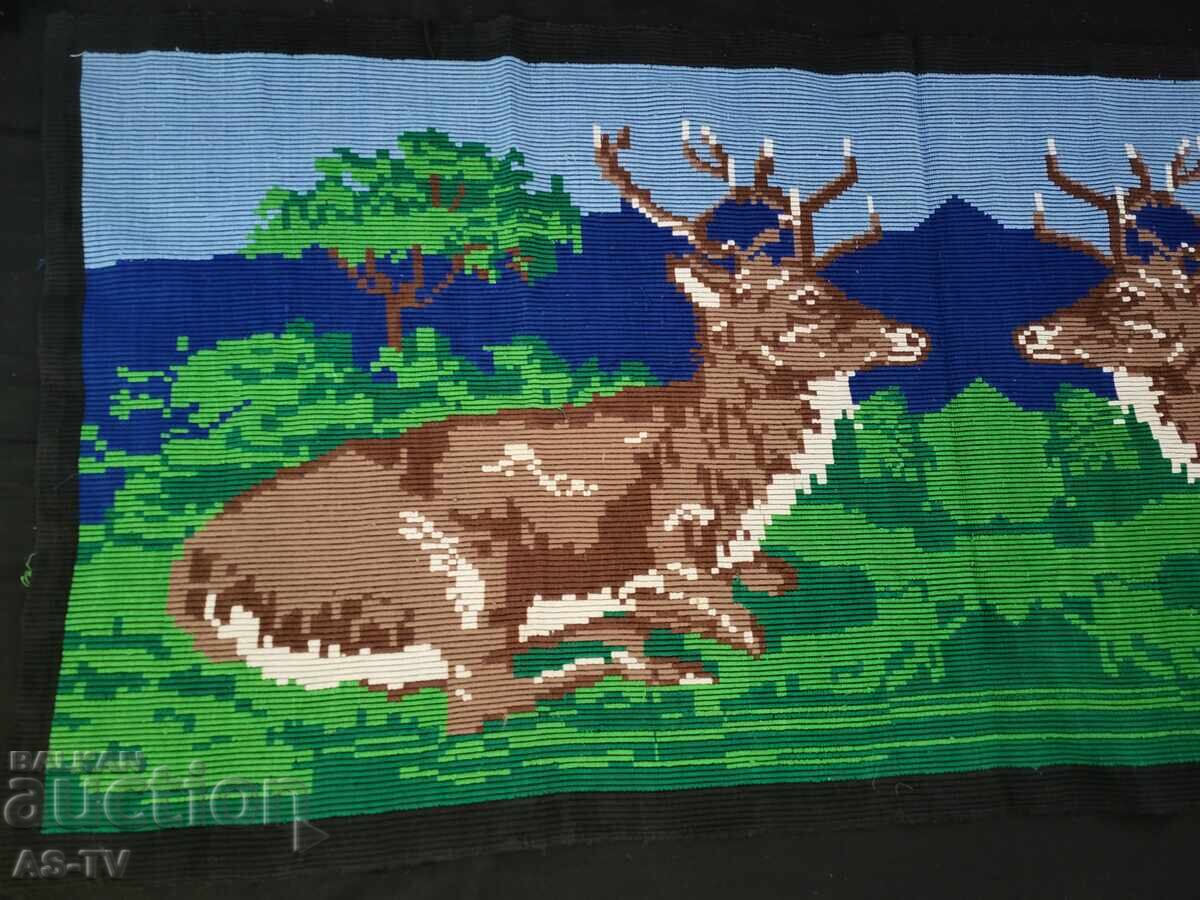 Covor cu reni cu preț € 28.00 | 54.76 BGN