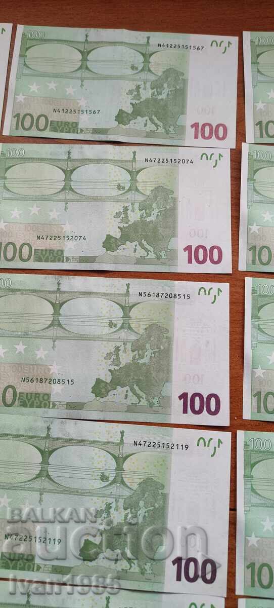 Доставка на Тридесет банкноти от 100 евро първа емисия (2002 година)