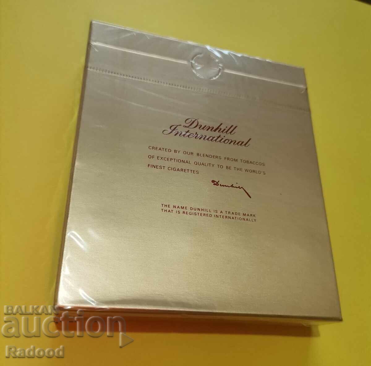 DUNHILL - Tigla din anii '90. cu preț € 40.90 | 79.99 BGN DUNHILL - Tigla din anii '90. cu preț € 40.90 | 79.99 BGN
