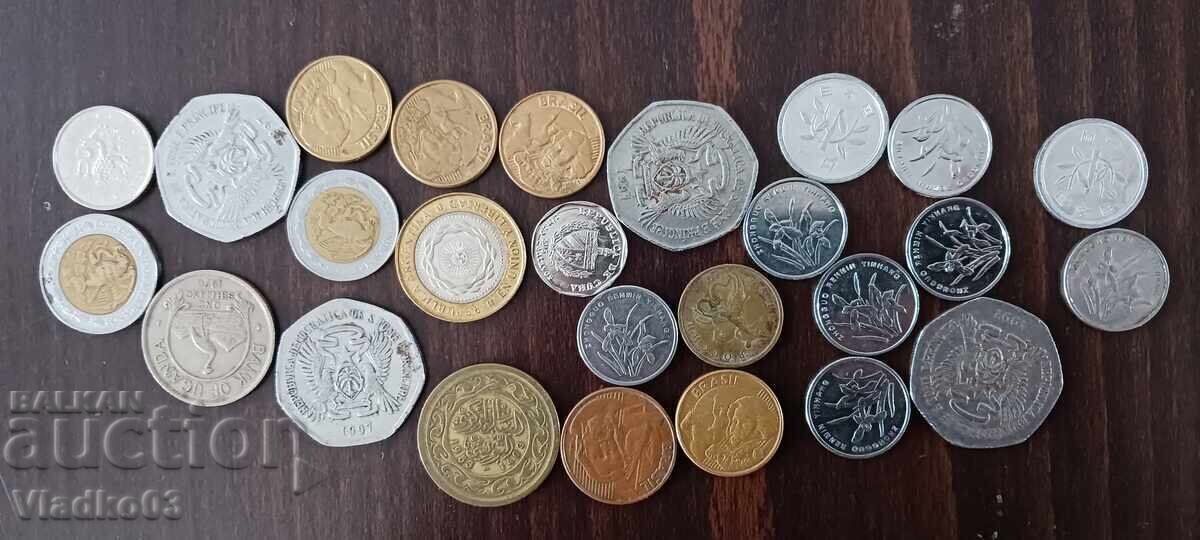 Μεγάλη παρτίδα 26 νομισμάτων διαφόρων χωρών με τιμή € 5.90 | 11.54 BGN