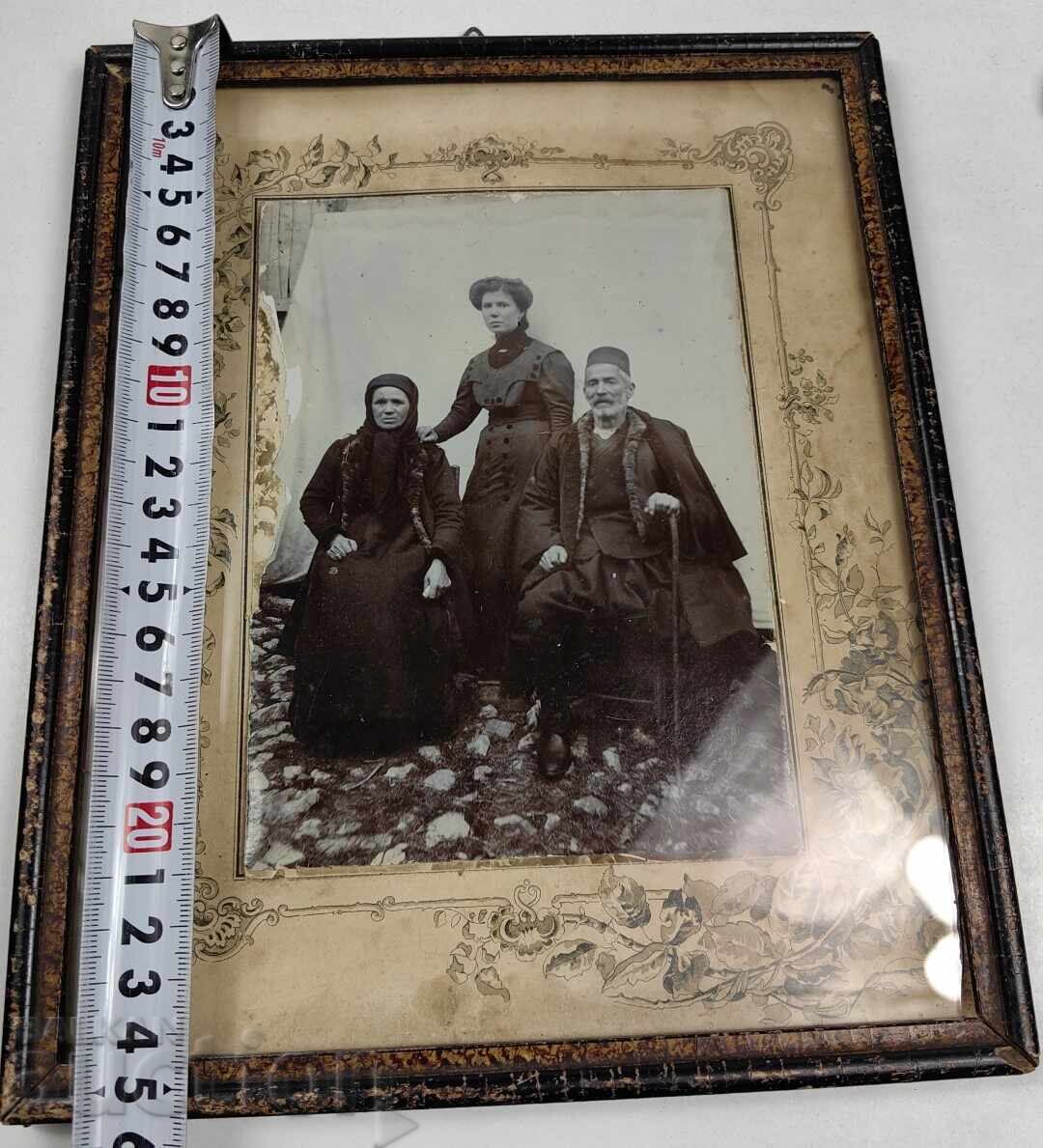 Ποτούρι Πολύ Παλιά Οικογενειακή Φωτογραφία Φωτογραφία Κορνίζα Χαρτόνι με τιμή € 19.00 | 37.16 BGN