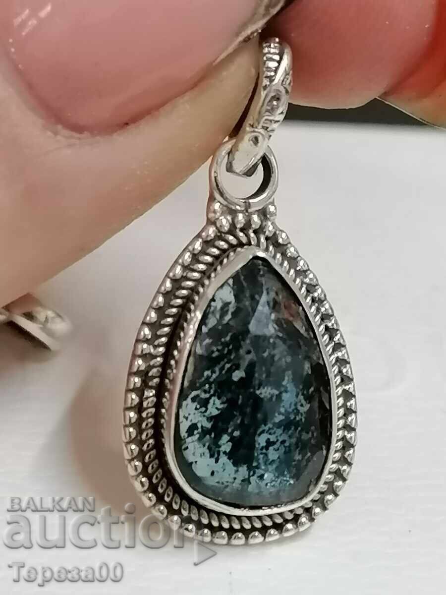 Licitație Pandantiv din argint cu Cianit Licitație Pandantiv din argint cu Cianit