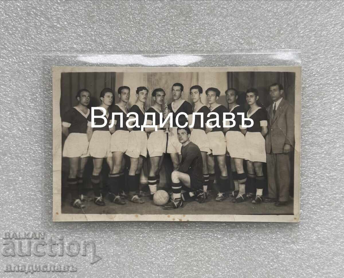 Стара Футболна снимка СК ТИЧА Варна със спечелена Купа