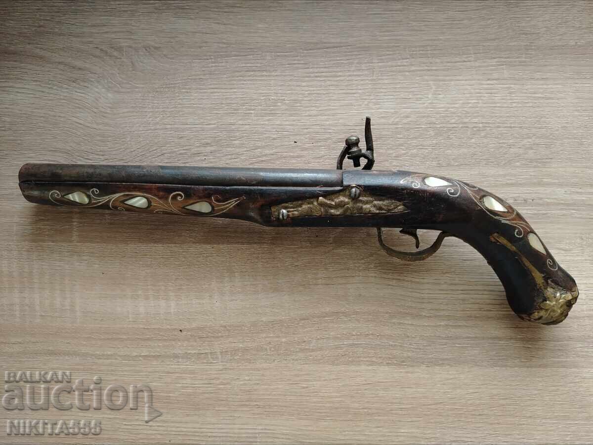 Стар кремъчен пищов,пистолет с цена € 200.00 | 391.17 лв.