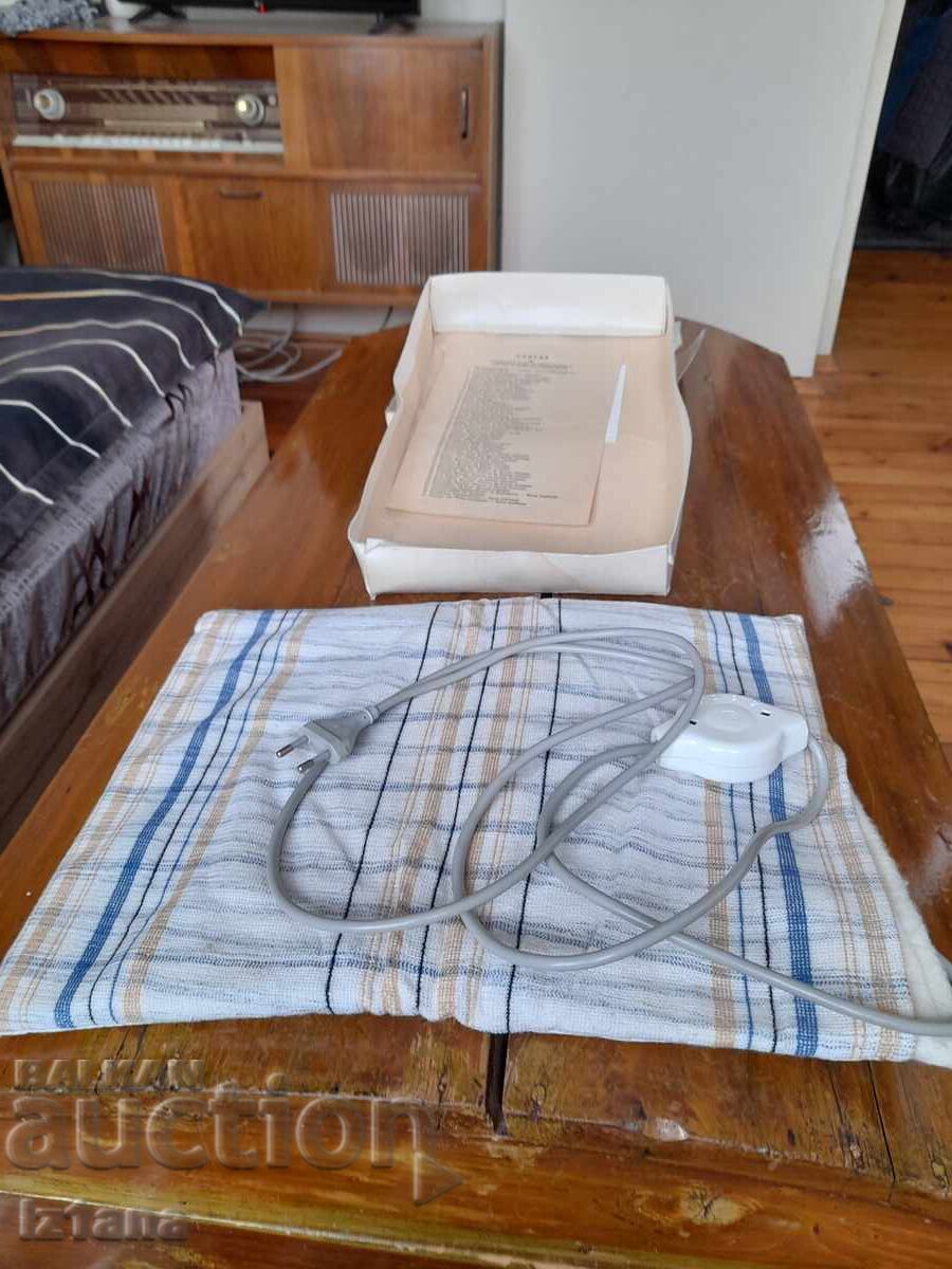 Auction Old Efbe electric pillow Auction Old Efbe electric pillow