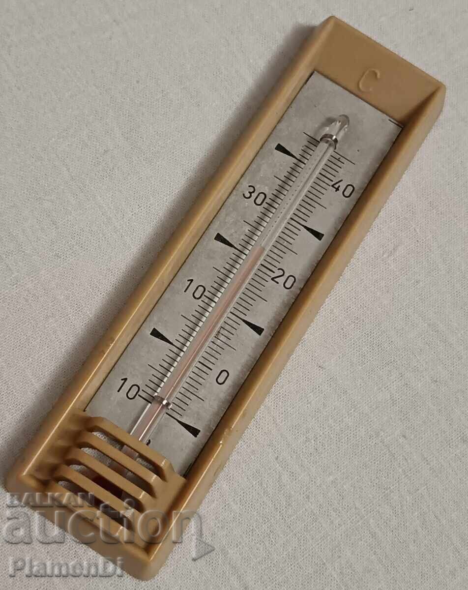 Termometru de cameră bulgăresc vechi, antic, din anii '60 cu preț € 6.00 | 11.73 BGN Termometru de cameră bulgăresc vechi, antic, din anii '60 cu preț € 6.00 | 11.73 BGN