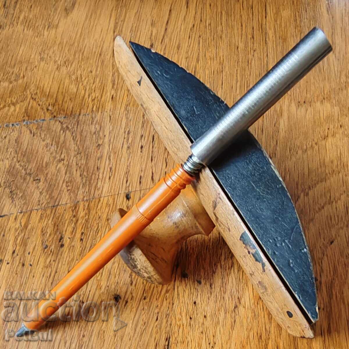 Доставка на Стар Руски Пиромолив Автоматичен Молив с Графит 1950 Жълт Доставка на Стар Руски Пиромолив Автоматичен Молив с Графит 1950 Жълт