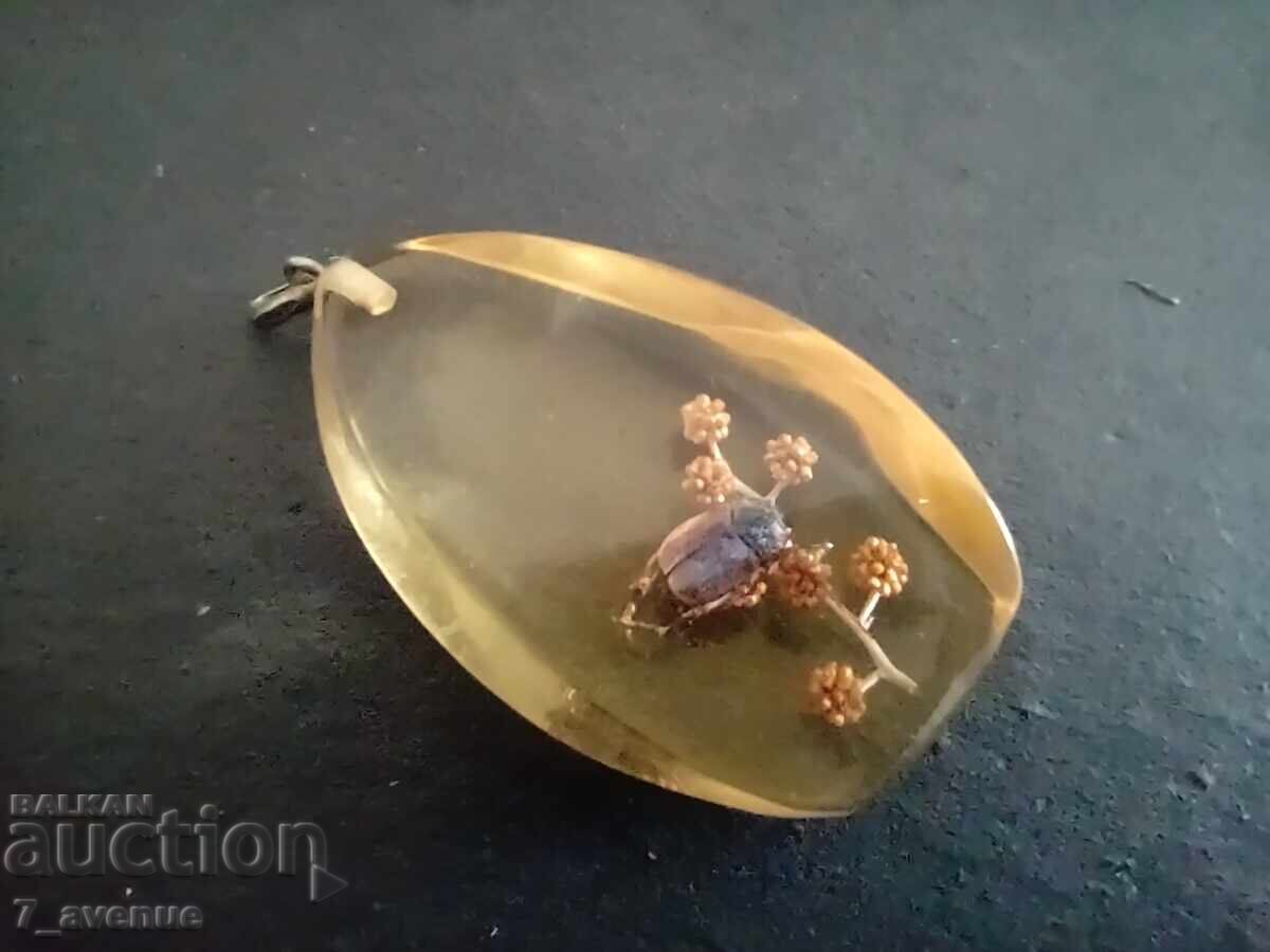 Medalion, frumos interesant 4,5/3 cm; 24.01.26 - 5