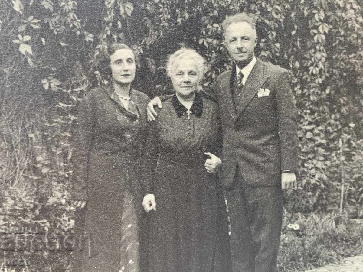 Auction  Ivan Altanov Raina Altanova Ivanka Altanova Sofia 1934
