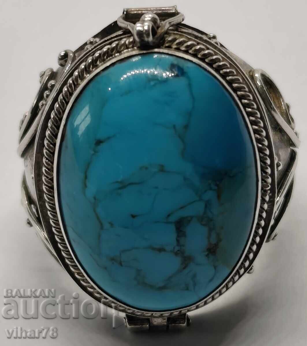 Ασημένιο δαχτυλίδι με τυρκουάζ και μυστικό διαμέρισμα με τιμή € 259.99 | 508.50 BGN