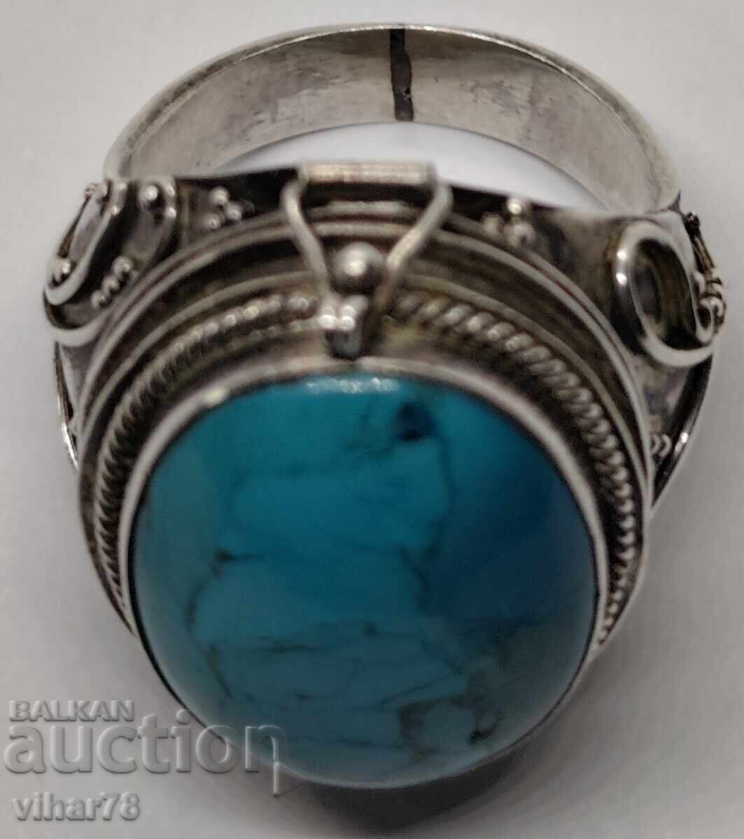 Παράδοση Ασημένιο δαχτυλίδι με τυρκουάζ και μυστικό διαμέρισμα