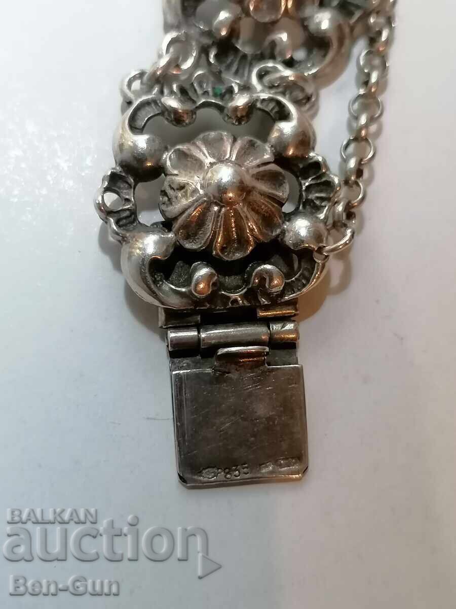 Ceas de damă, vechi, din argint, funcțional cu preț € 150.00 | 293.37 BGN