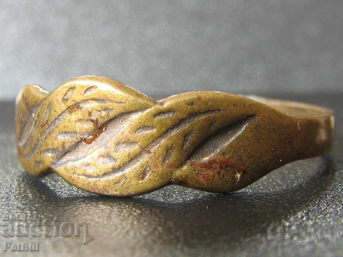 Войнишко Изкуство Стар Дамски Бронзов Пръстен Листа