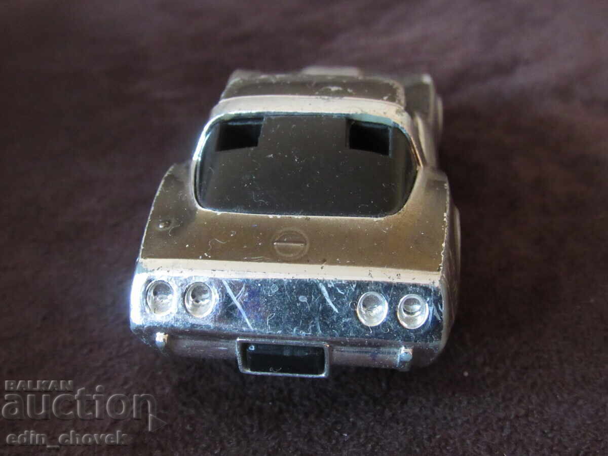 Licitație 1/40 CPG Macao Chevrolet Corvette mașinuță de colecție