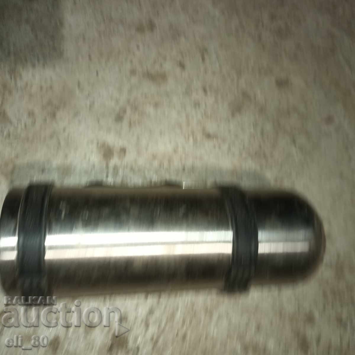 Μεταλλικό θερμός