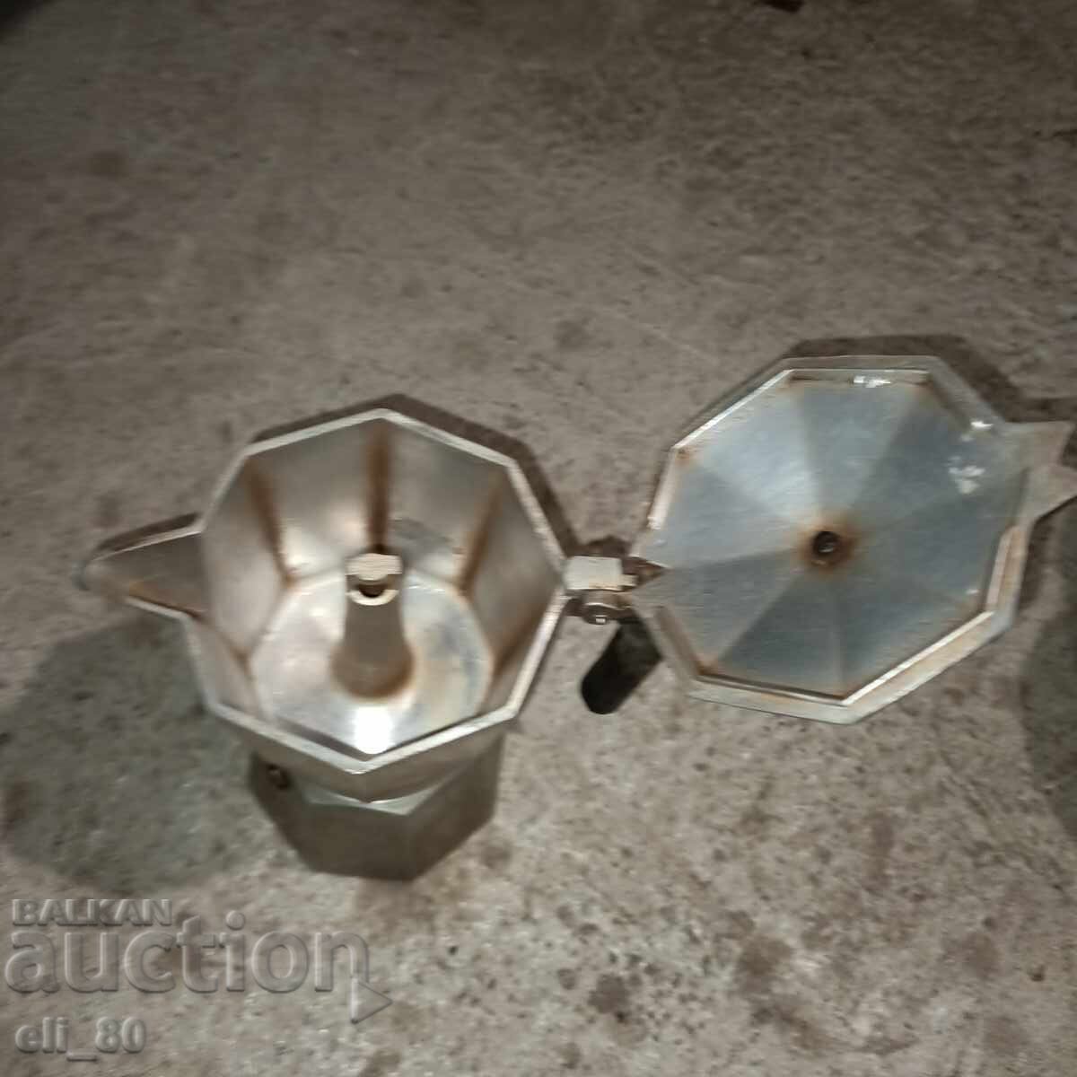 Licitație Cafetieră mare Licitație Cafetieră mare